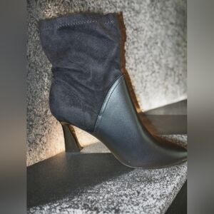 Women's Suede/Leather Sock Bootie Sz 11